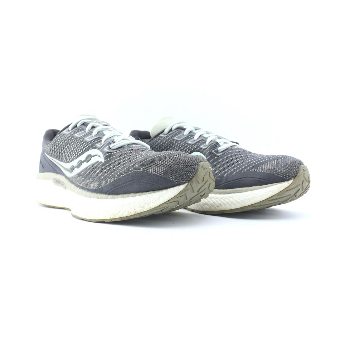 SAUCONY TRIUMPH 18