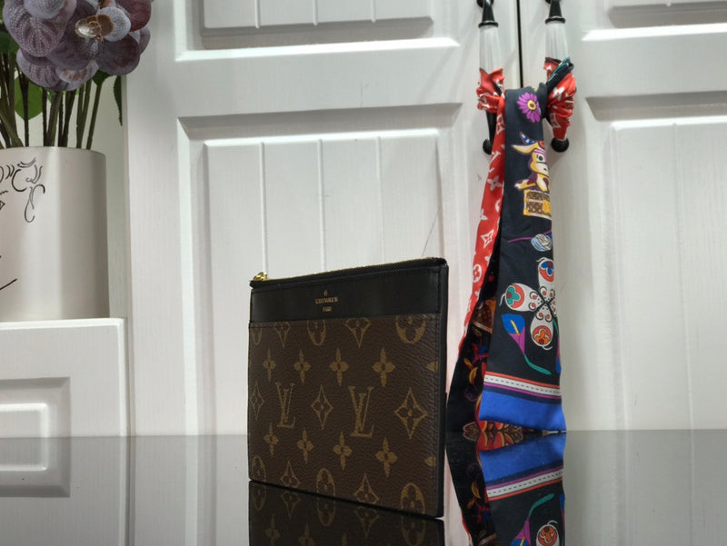 Fan Fashion Lu-Vi bags - 17571