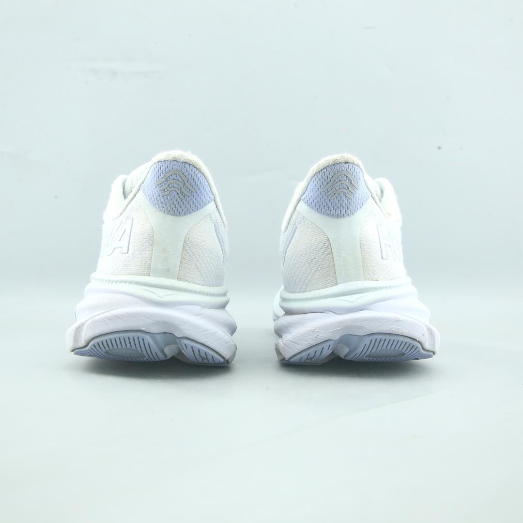 HOKA ONE ONE  CLIFTON 9
