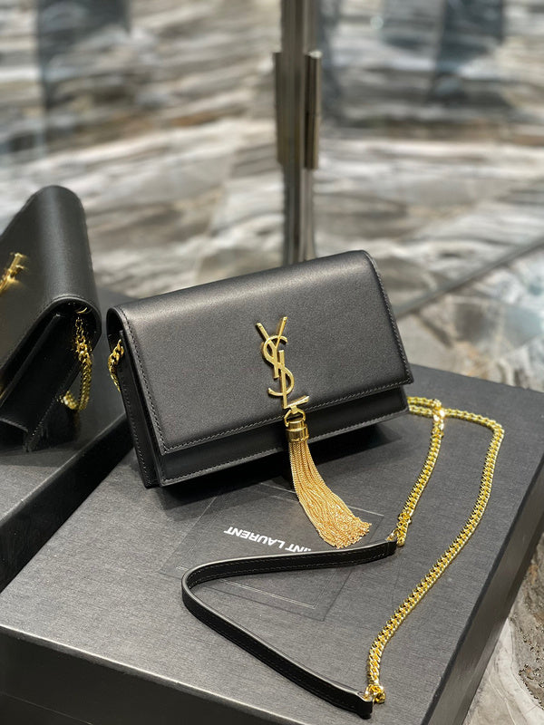 Amelia - YSL Bag - 1945