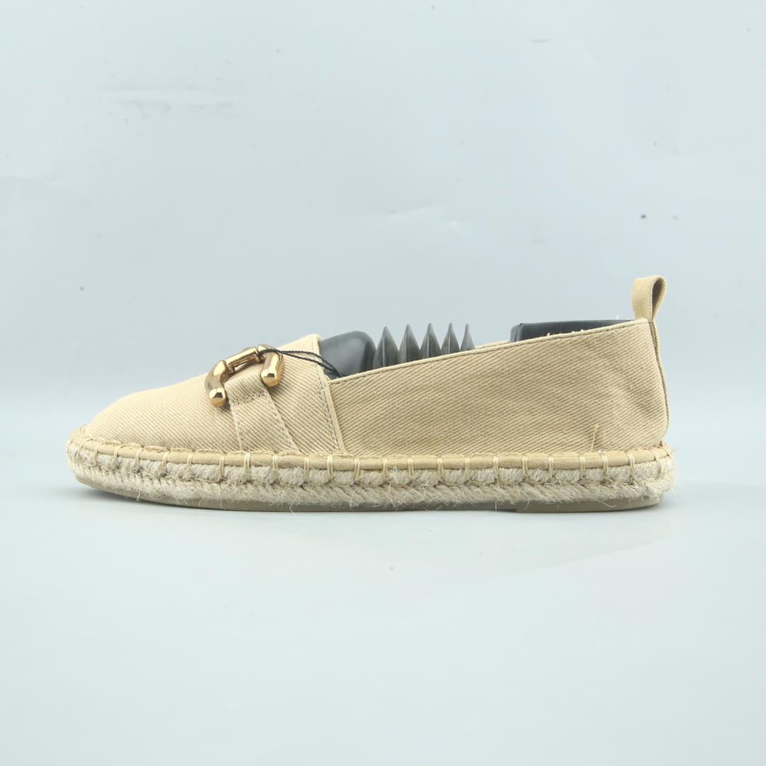 ZARA. .