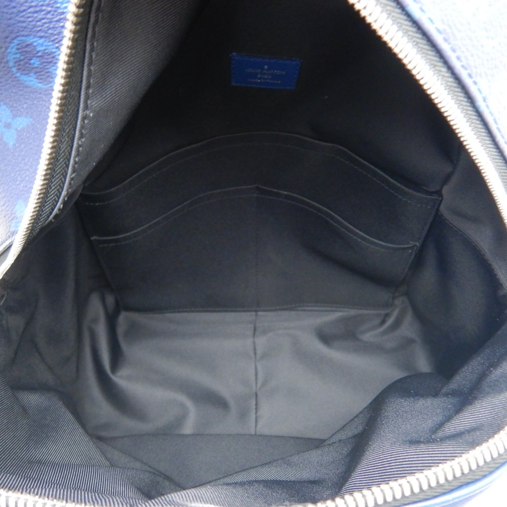 Louis Vuitton Discovery Backpack Cobalt Taiga Monogram Blue