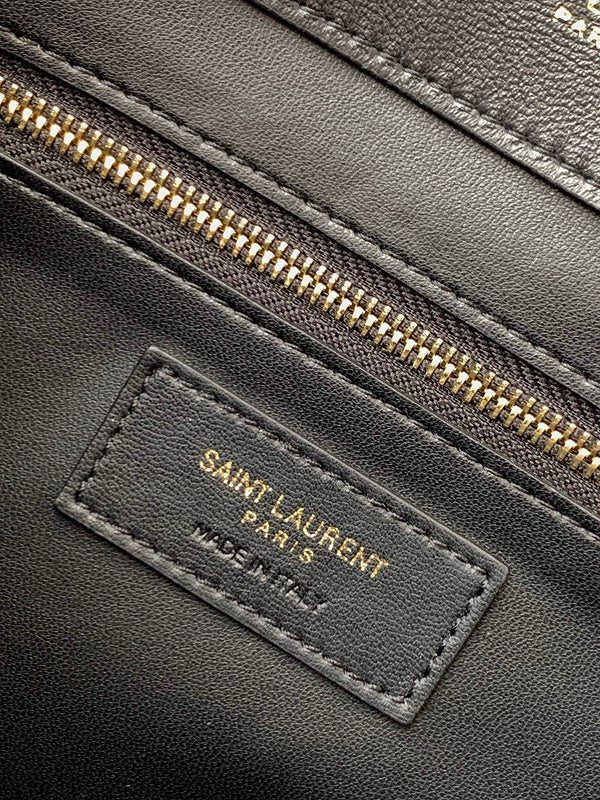 Amelia - YSL Bag - 4155