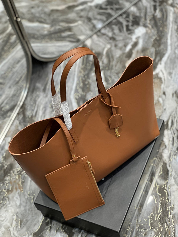Amelia - YSL Bag - 3943