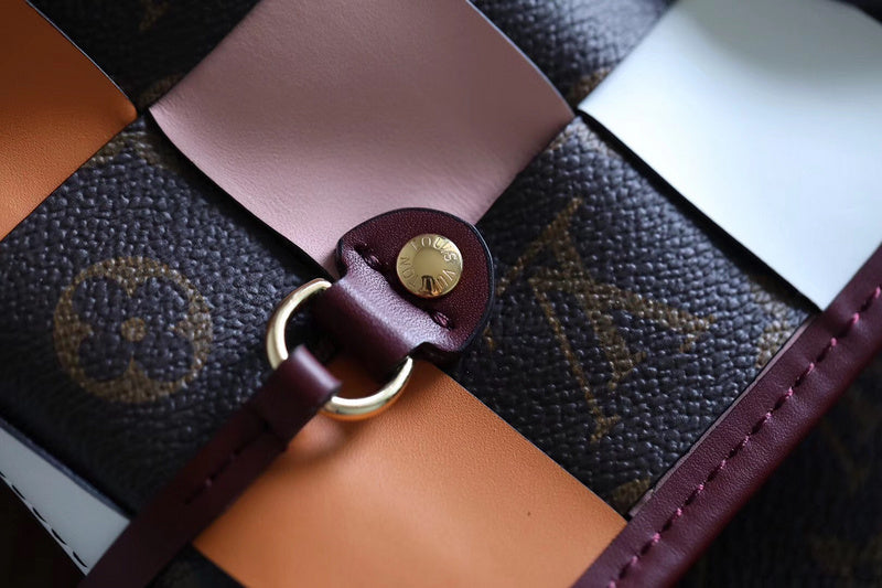 Fan Fashion Lu-Vi bags - 8071