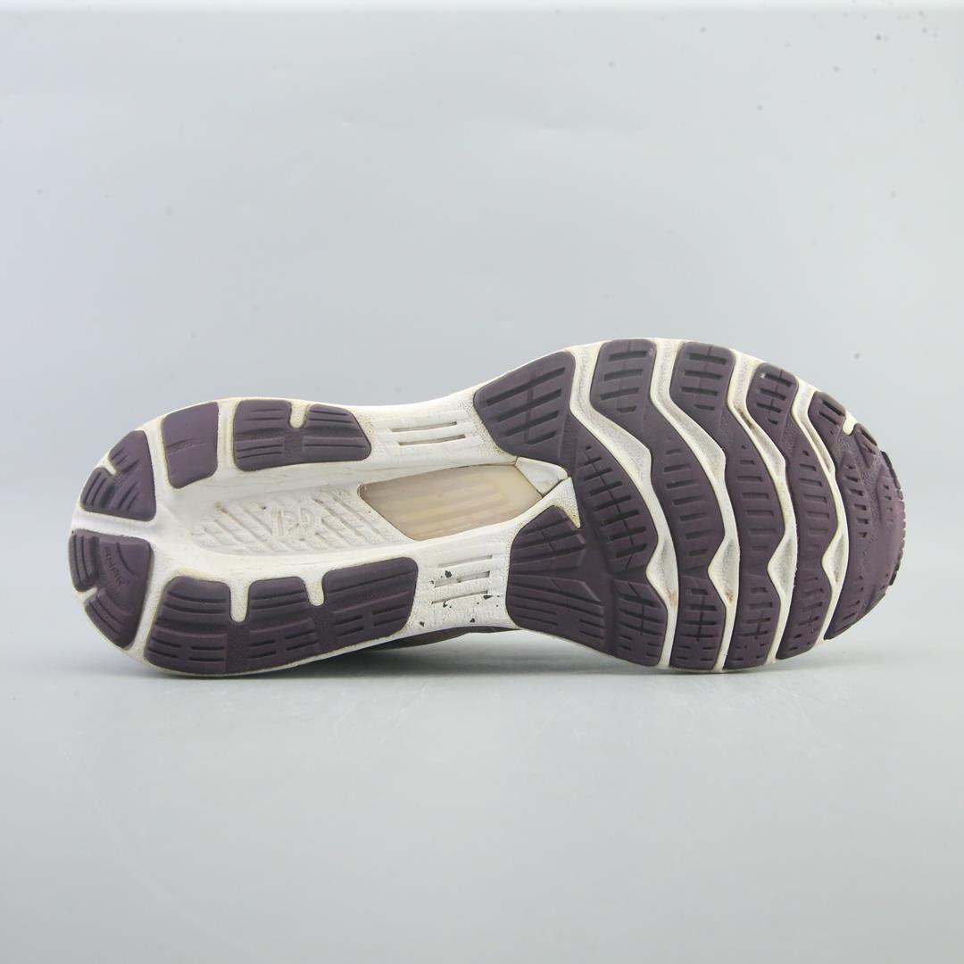 ASICS GEL-KAYANO 28