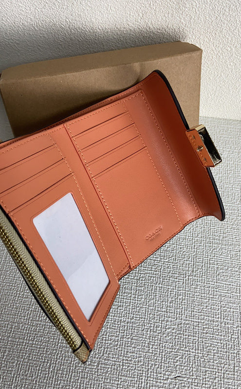 Amelia-i CAH Bags - 008