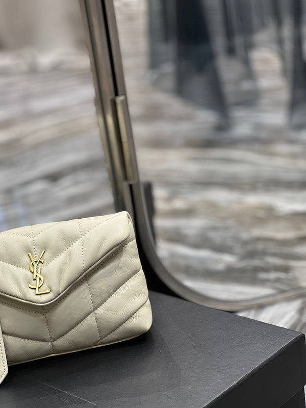 Amelia - YSL Bag - 1779