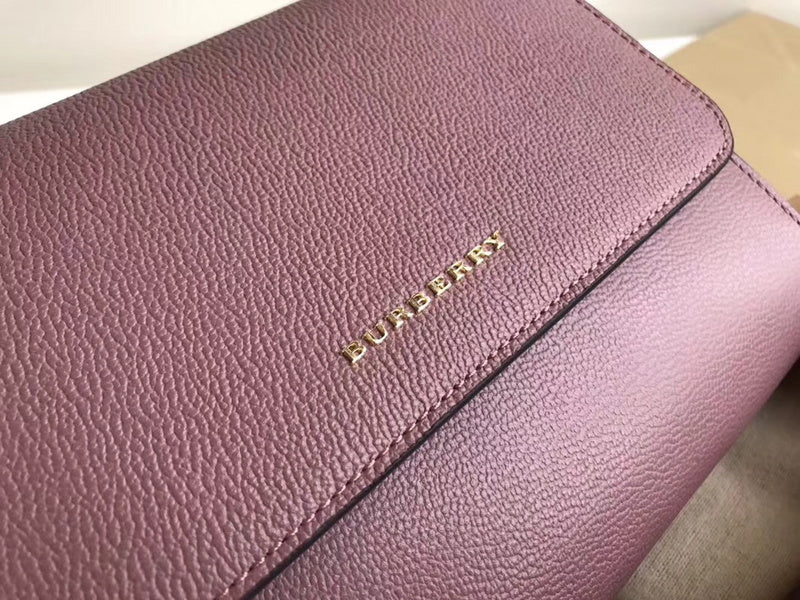Burberry Bags - Bagsattire   499