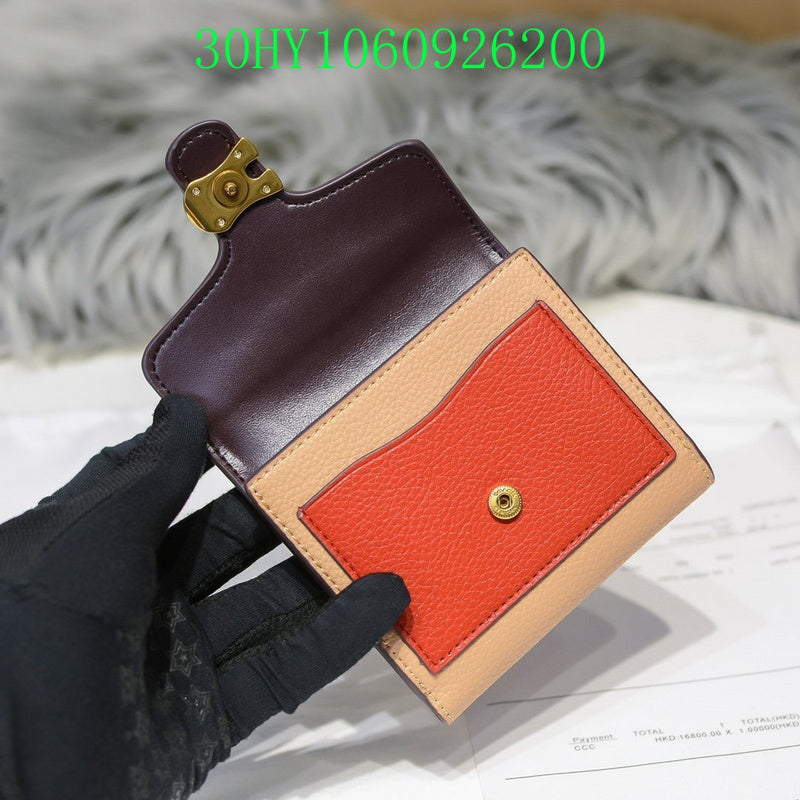 Amelia - CAH Wallet - 111