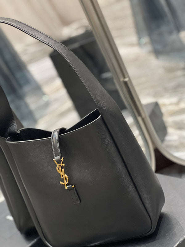 Amelia - YSL Bag - 2488
