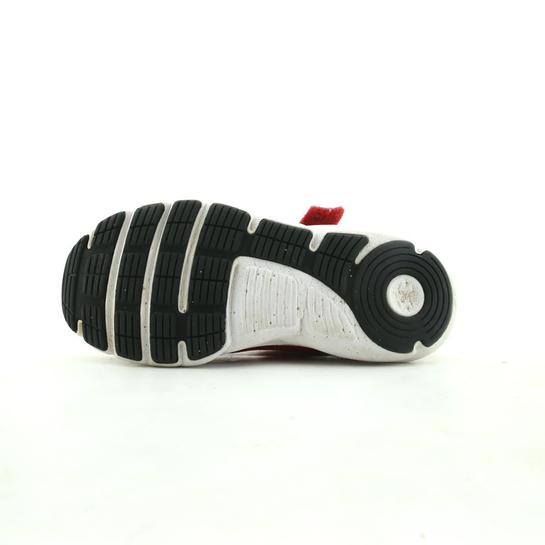 UNDER ARMOUR  ASSERT 9