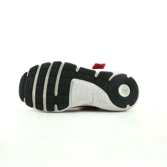 UNDER ARMOUR  ASSERT 9