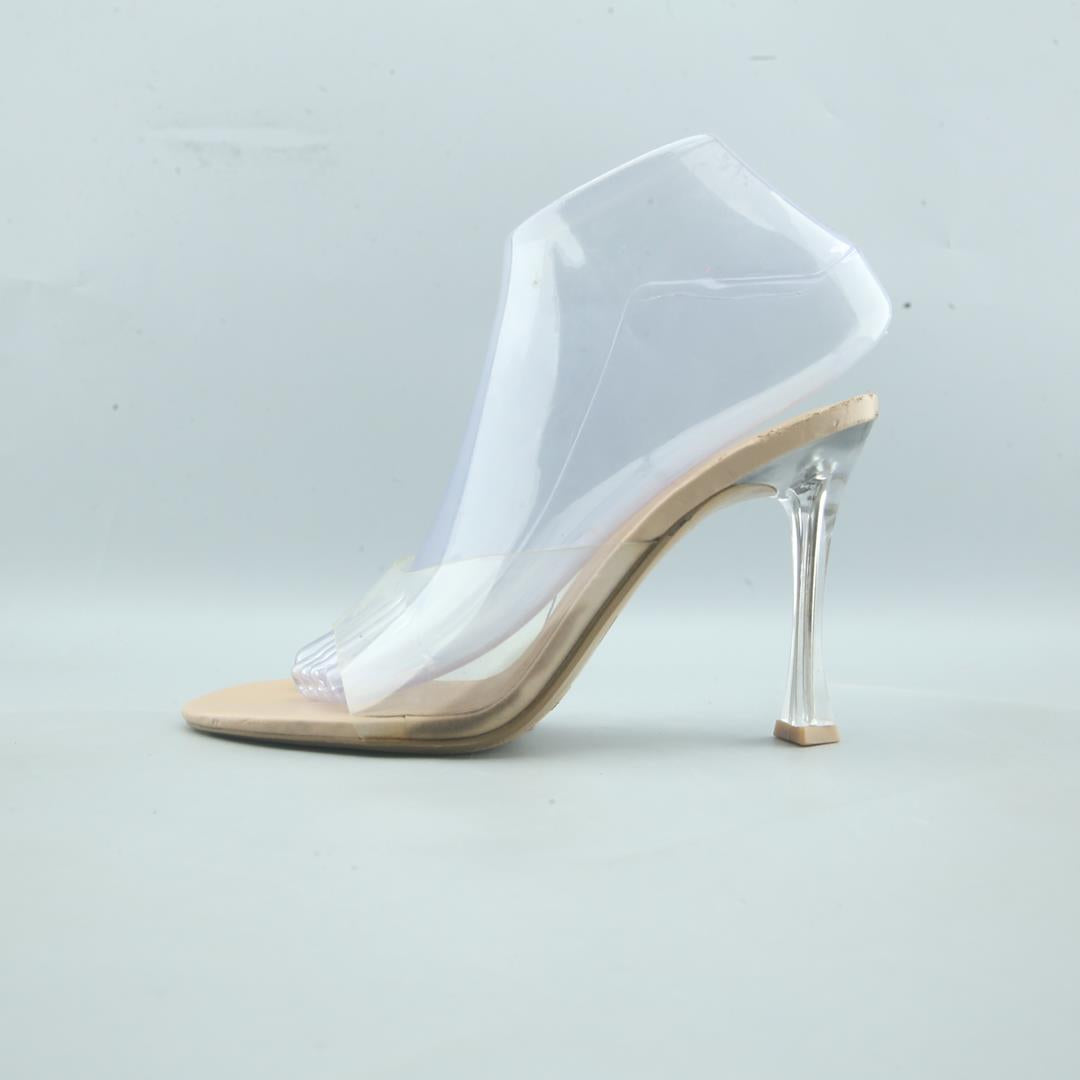 ZARA. .