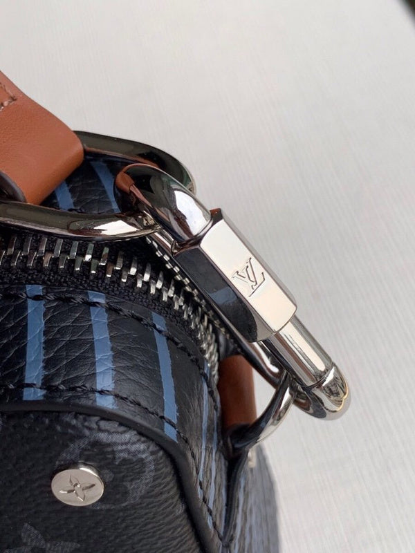Fan Fashion Lu-Vi bags - 17736
