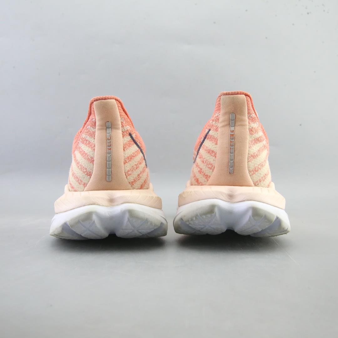 HOKA ONE ONE MACH 5