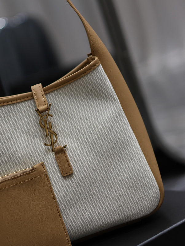 Amelia - YSL Bag - 1854