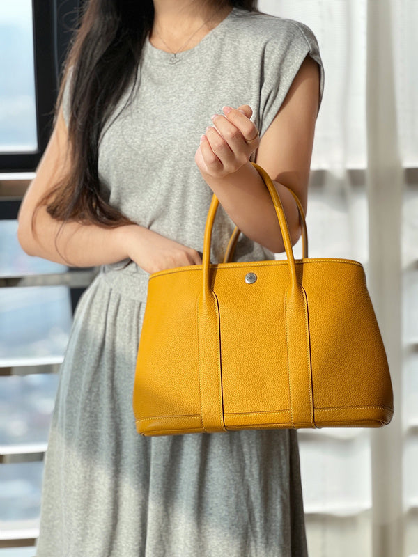Amelia - HMS Bags - 1751