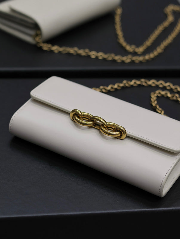 Amelia - YSL Bag - 1932