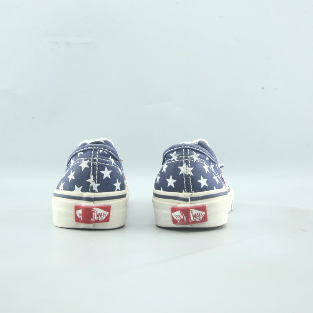 VANS AUTHENTIC