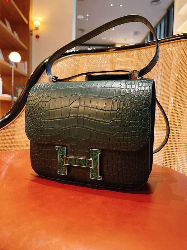Amelia - HMS Bags - 1545