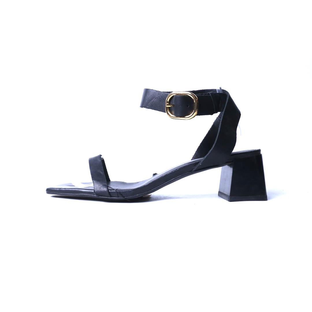 ZARA. .