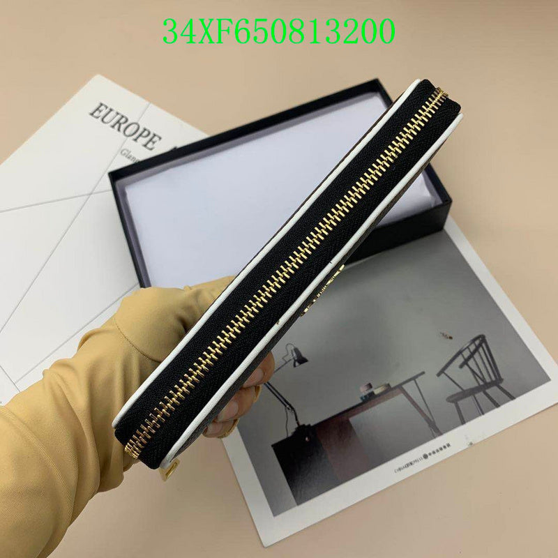 Amelia - CAH Wallet - 091