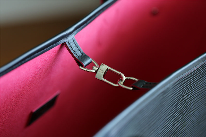 Fan Fashion Lu-Vi bags - 8095