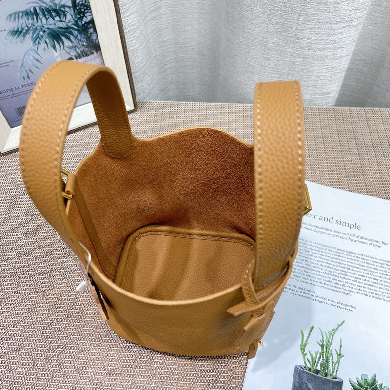 LO - HMS Luxury Bags - 737