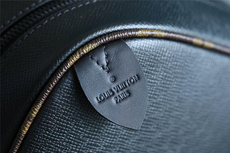 Fan Fashion Lu-Vi bags - 9725