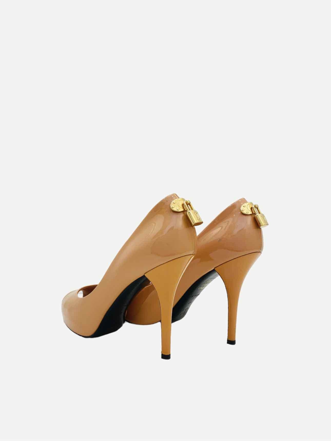 LOUIS VUITTON Oh Really Beige Size EU 41 Pumps