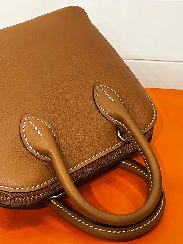 Amelia - HMS Bags - 1784