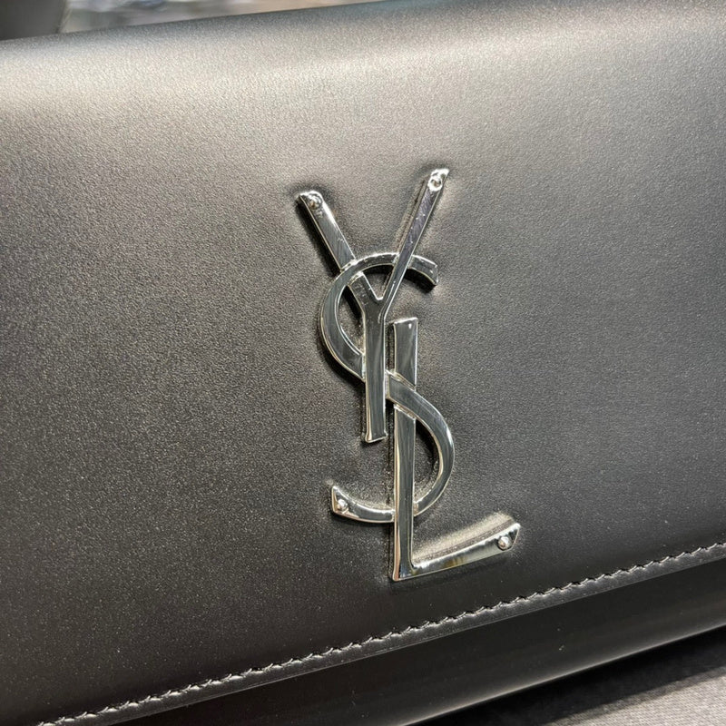 Amelia - YSL Bag - 1943