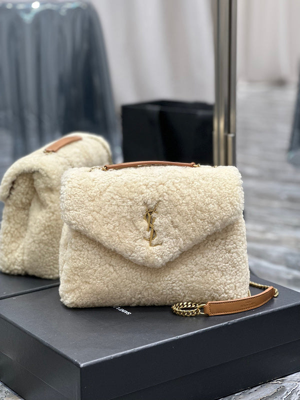 Amelia - YSL Bag - 3922