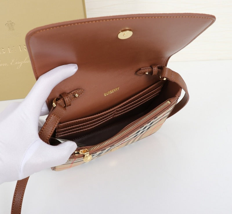 Burberry Bags - Bagsattire   153