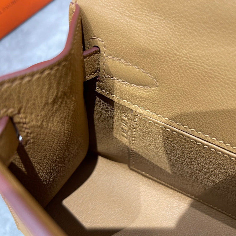 Amelia - HMS Bags - 1645