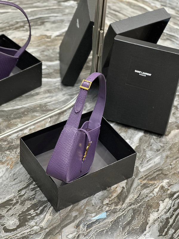 Amelia - YSL Bag - 2491