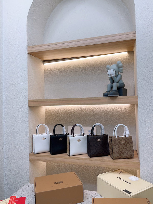Amelia - CCH Bags - 090