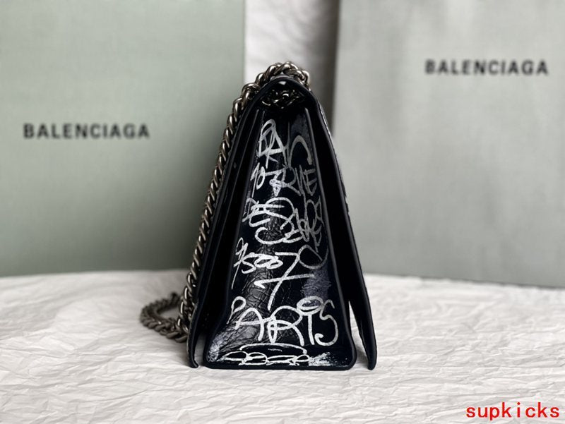 Amelia- BG Hourglass Bags - 002