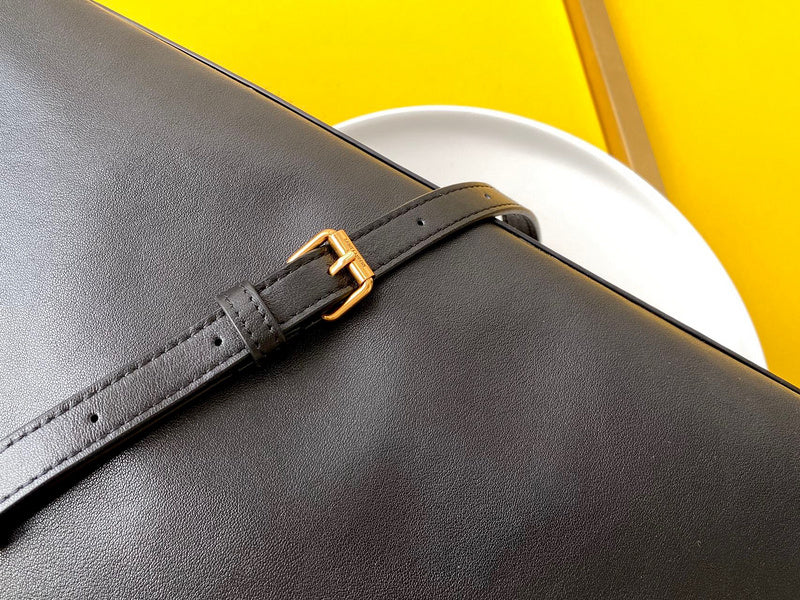 Amelia - YSL Bag - 4123