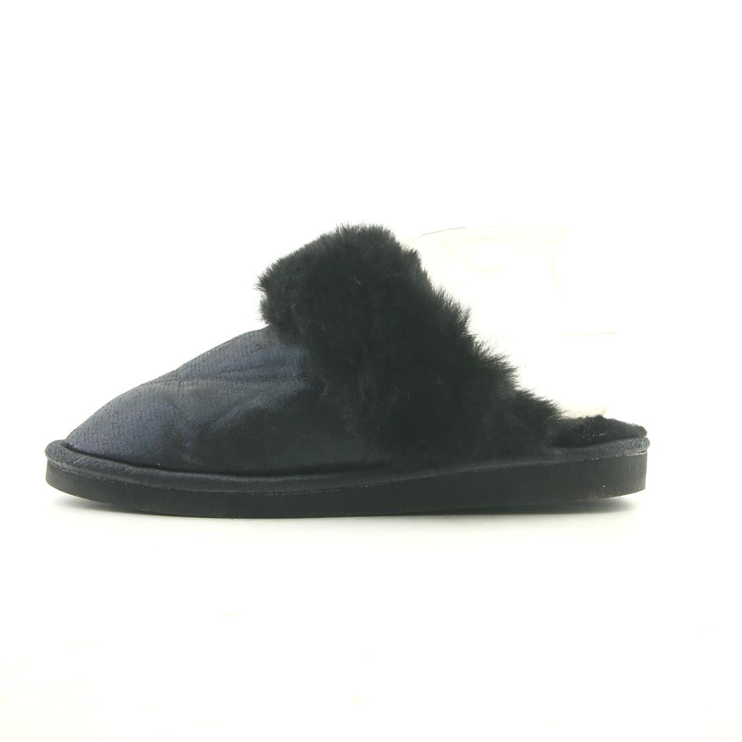 NINE WEST .