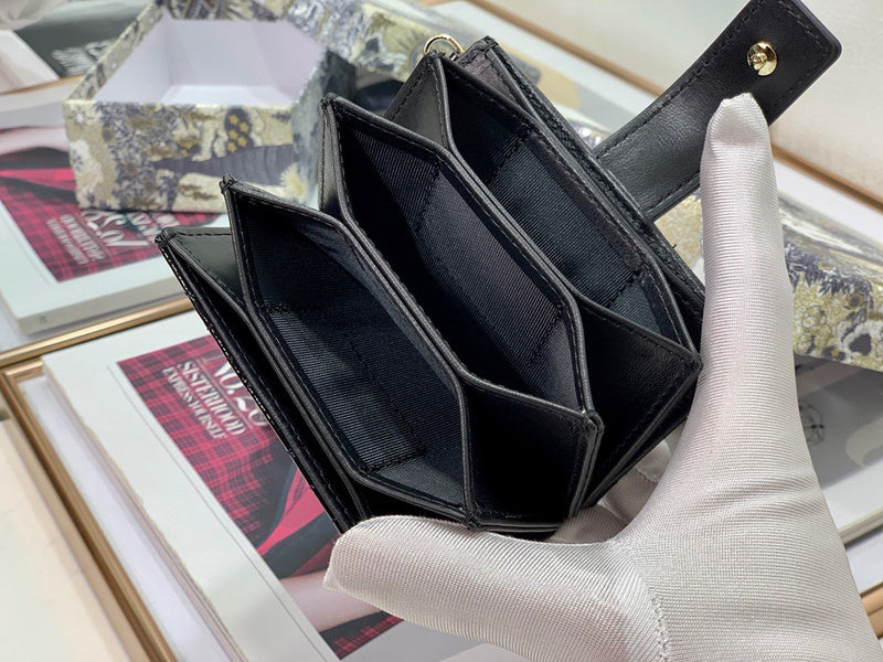 Amelia - DOR Wallets - 080