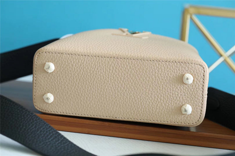 Fan Fashion Lu-Vi bags - 8340