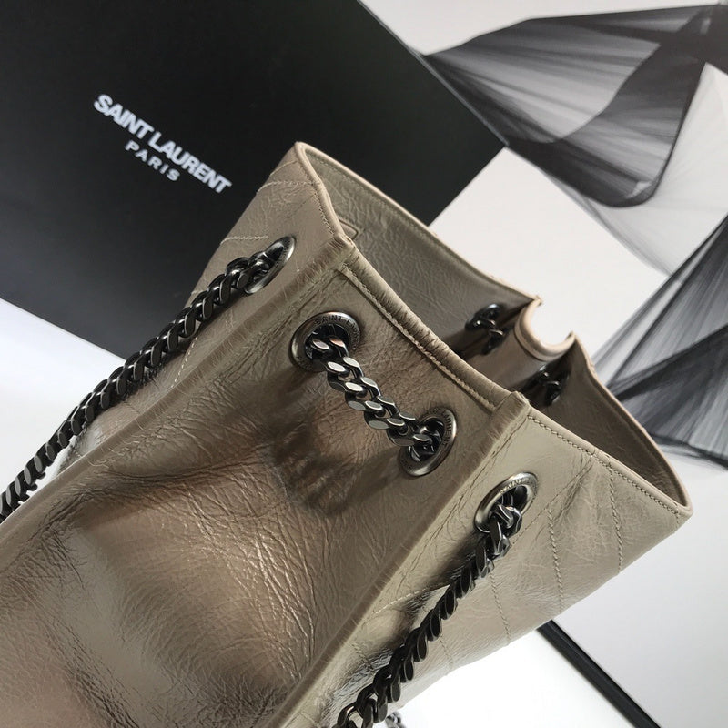 Amelia - YSL Bag - 2342