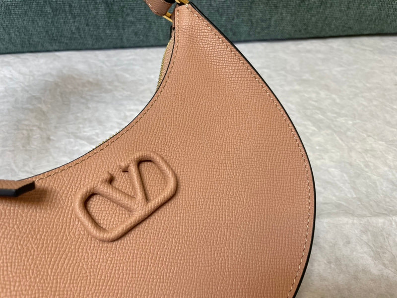 VAL LUXURY BAGS - FOR FASHION LOVERS  AFFORDABLE LUXURY BAGS- 610