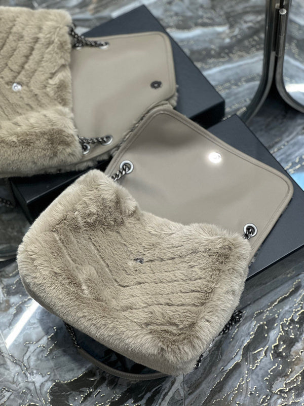Amelia - YSL Bag - 3923