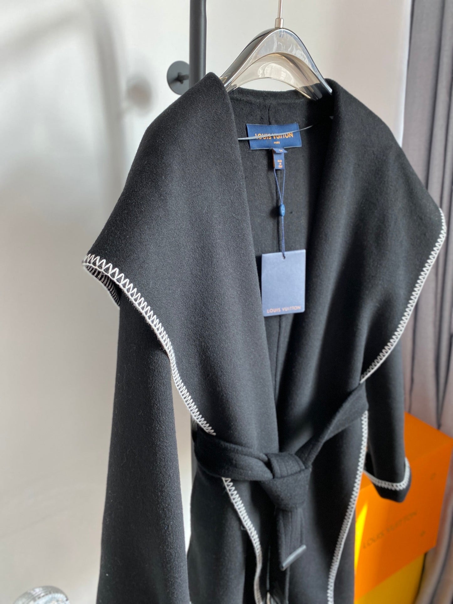 Luxury Louis Vuitton  Wrap Coat 036
