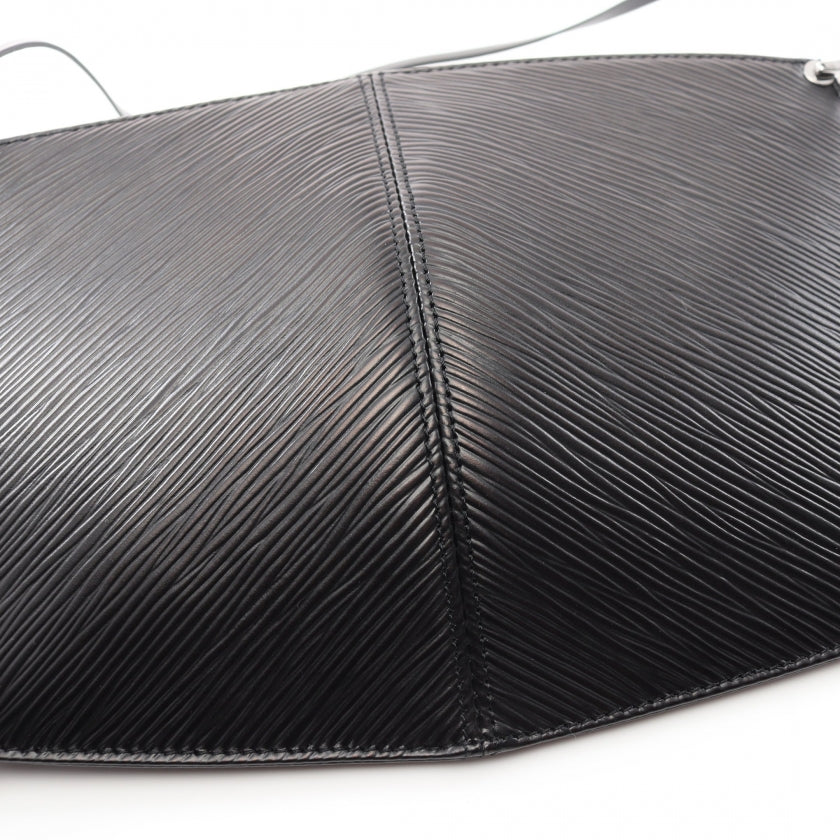 Louis Vuitton Pochette Demi Lune Epi Noir Handbag Leather