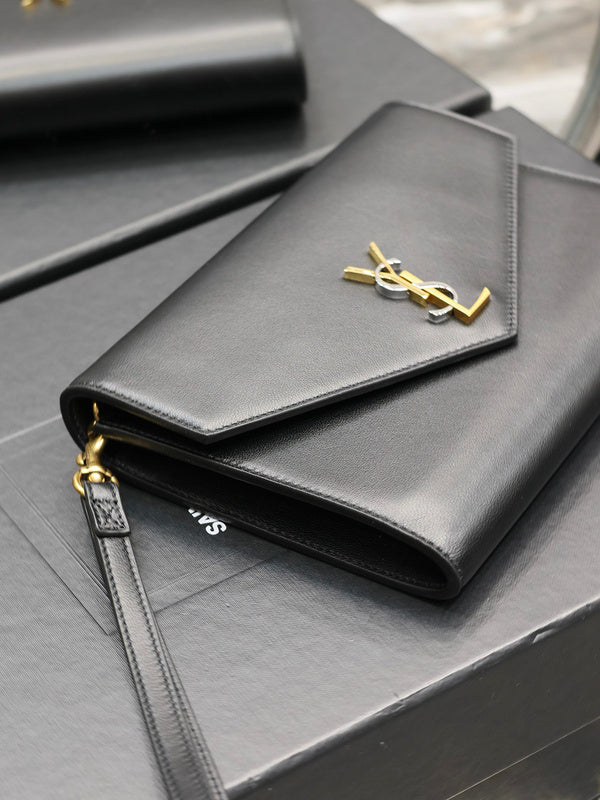 Amelia - YSL Bag - 2364