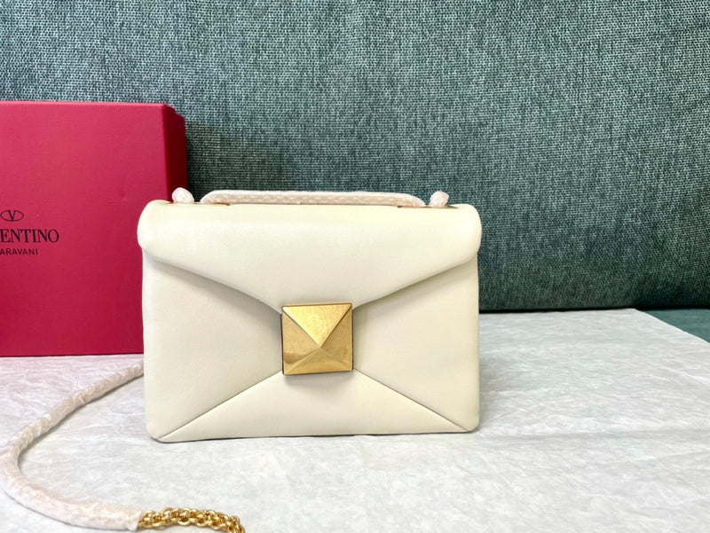 Amelia's Bag Gallery - VEL Bags - 584